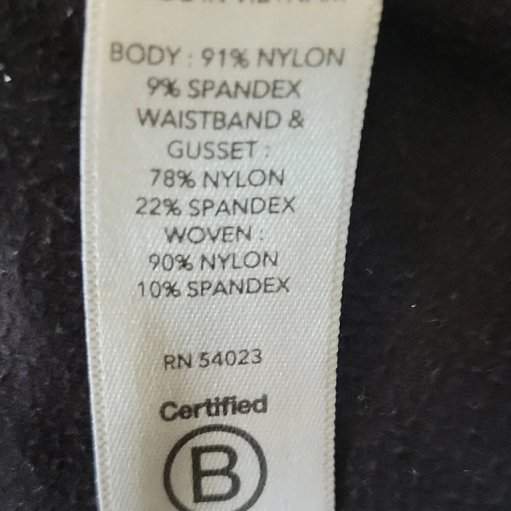 Athleta peak hybrid